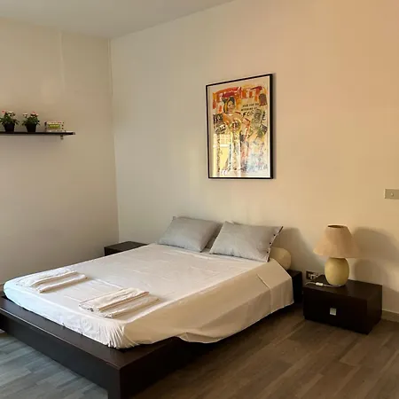 Apartment Via Delle Ghiacciaie House *