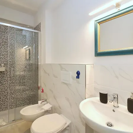 Galliano Apartment *