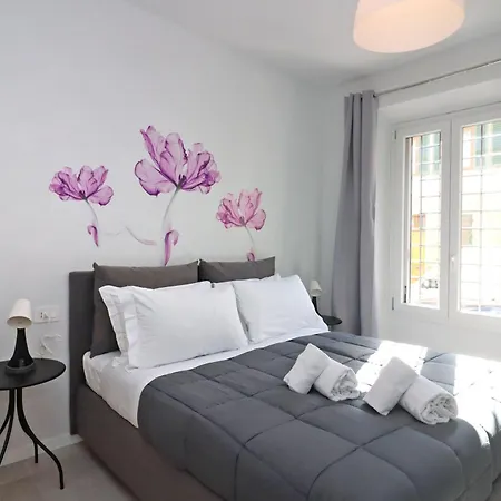 Galliano Apartment *