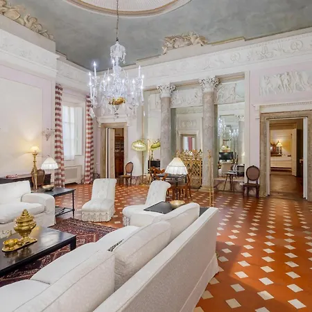 Palazzo Bartolommei Dimora Storica Centralissima