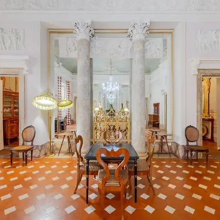 Apartment Palazzo Bartolommei Dimora Storica Centralissima Florence