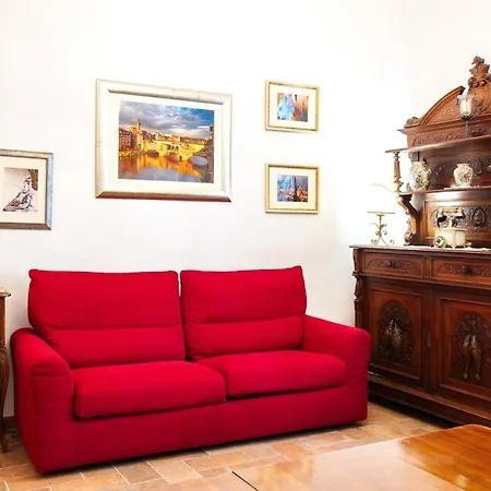 Elegant 300m From Old Town Center Apartment *