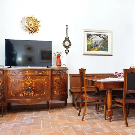 Elegant 300m From Old Town Center *