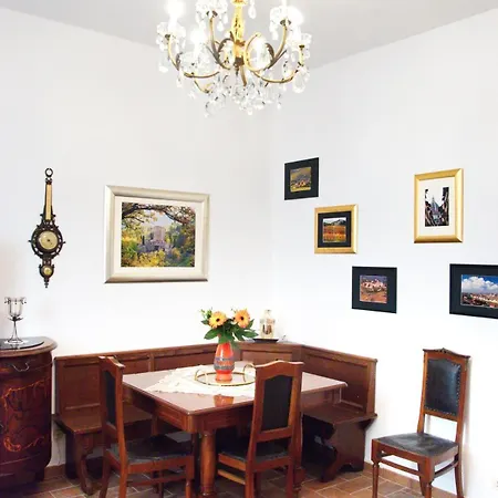 Elegant 300m From Old Town Center *