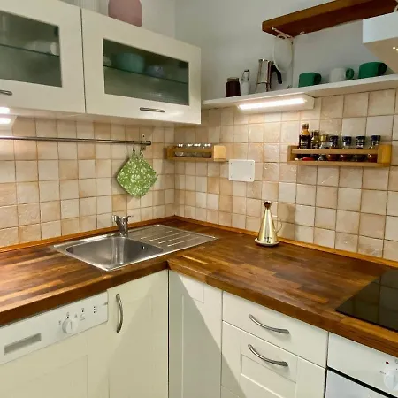 Jasmine House Apartment