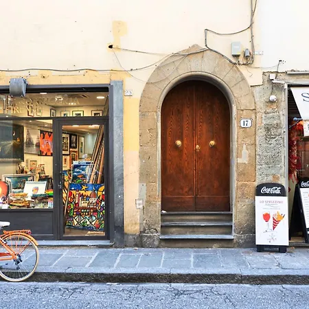 Loggia 17 * Florence