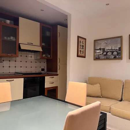 La Luna Apartment