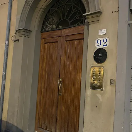 - Ghibellina 92 Apartmán