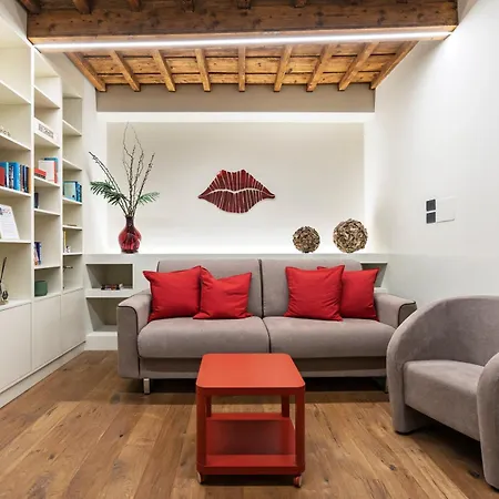 Oltrarno Deluxe, *