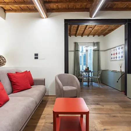 Oltrarno Deluxe,