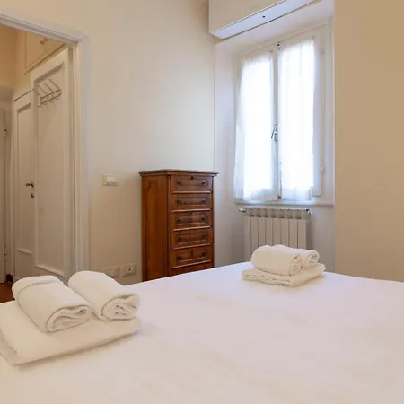 Sweet House In Petrarca Street *