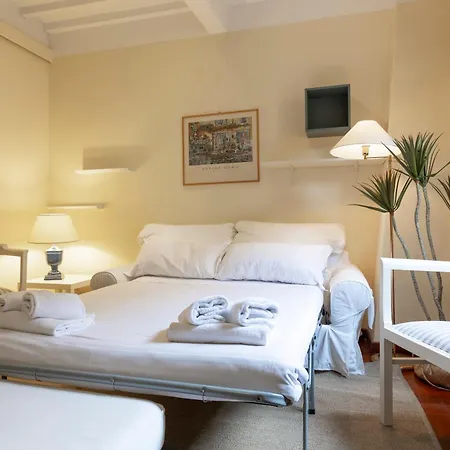 Sweet House In Petrarca Street Apartment