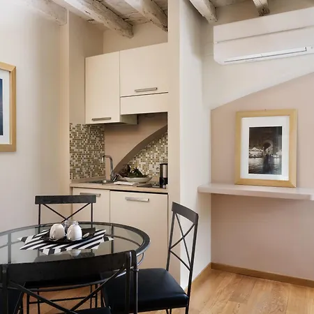 Relais Piazza Signoria Apart Otel 3*