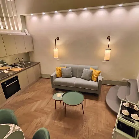 Pilastri - Attractions At Your Fingertips - Apartment Florence