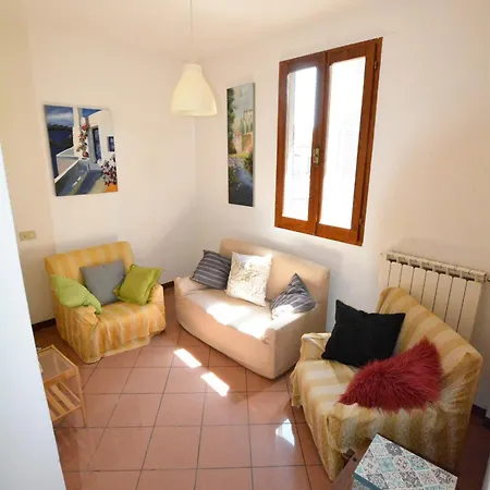 For 5 By Santa Croce Florence