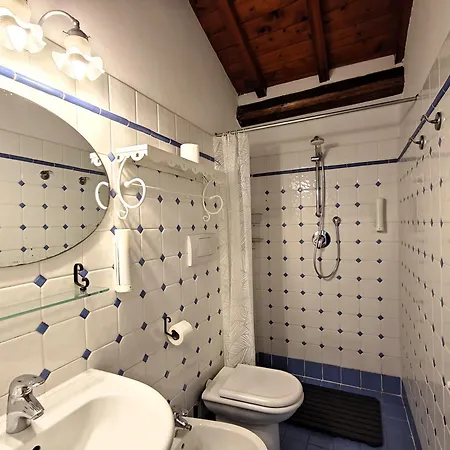 Cortile Santa Monaca Apartment Florenz