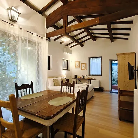 Cortile Santa Monaca Apartment