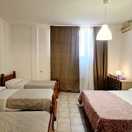 Hotell 2000 2*