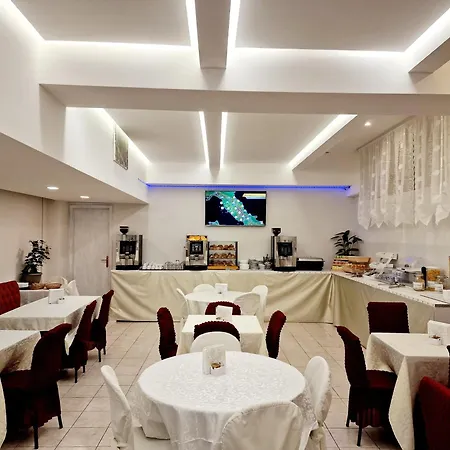 Hotell 2000 2*