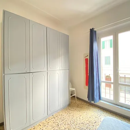 Florentia House *
