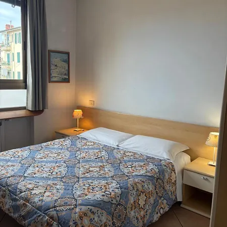Girasole House 3*