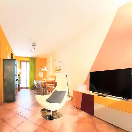 House Nubia, San Frediano, Near Ponte Vecchio, With Free Private Parking Lot Apartment Florence