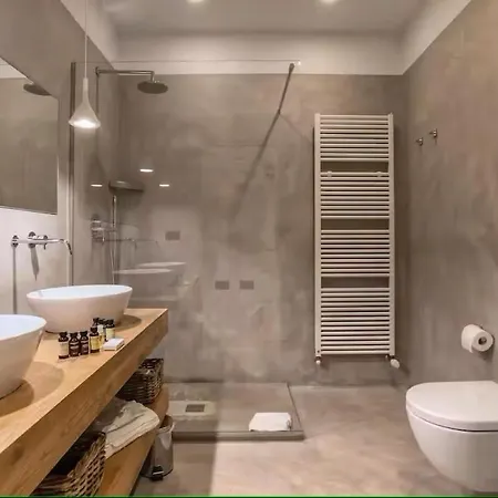 Apartment The Charme Of Santa Croce Florence