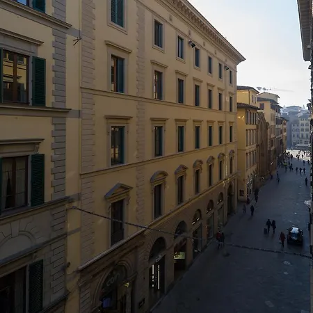 Calzaioli Apartment