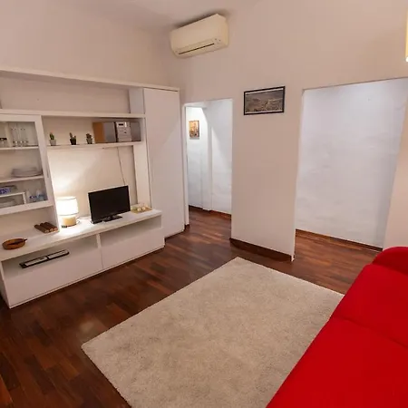 Apartment In Santo Spirito *