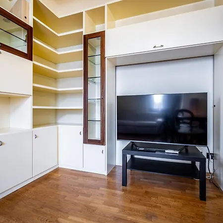Yd Amaryllis Apartment