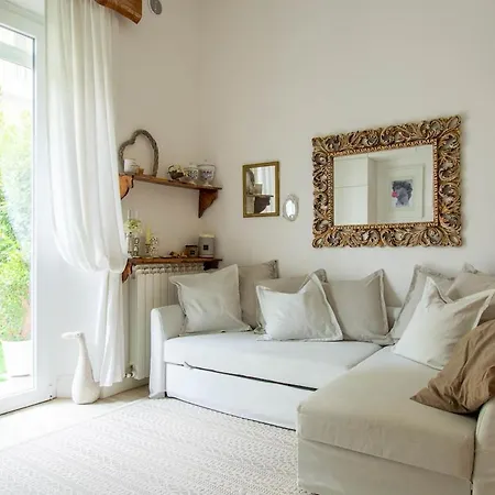 Stylish 2 Bedroom Flat - Garden * Φλωρεντία