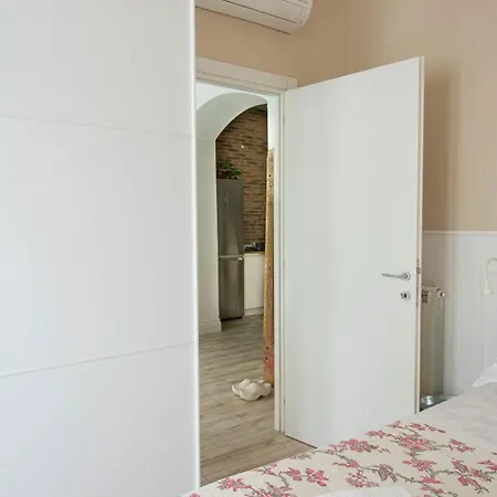 Stylish 2 Bedroom Flat - Garden Διαμέρισμα *