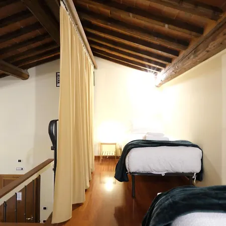 Wine Barbaresco Apartment Florence