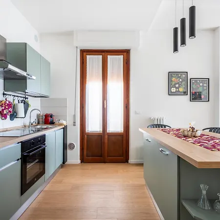 Διαμέρισμα Panoramic Penthouse With Parking Space 2bdr *