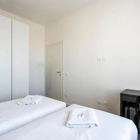 Panoramic Penthouse With Parking Space 2bdr * Φλωρεντία