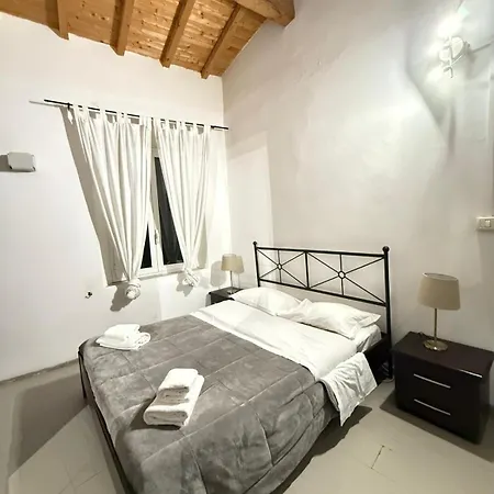 Three Bedroom In Center