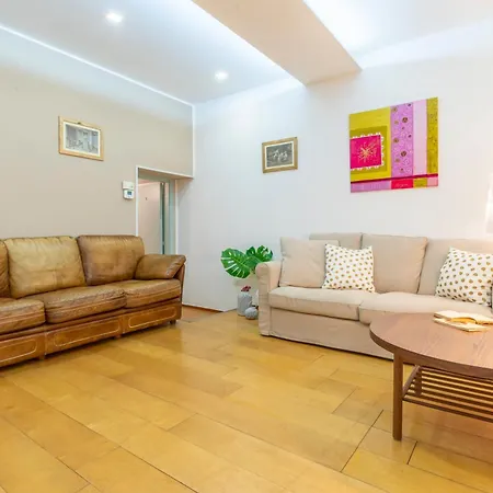 San Frediano Luxury Apartment *