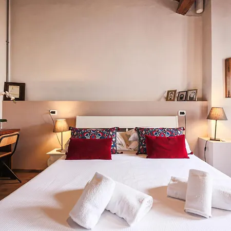 Urban Spirit Cozy And Modern Florence