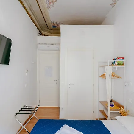 Florence Rooms