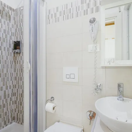 Florence Rooms Bed & Breakfast
