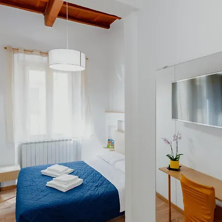 Florence Rooms *