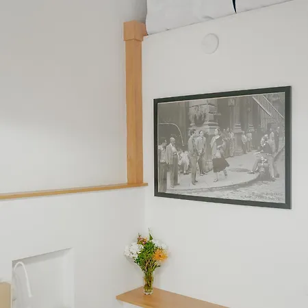 Florence Rooms *