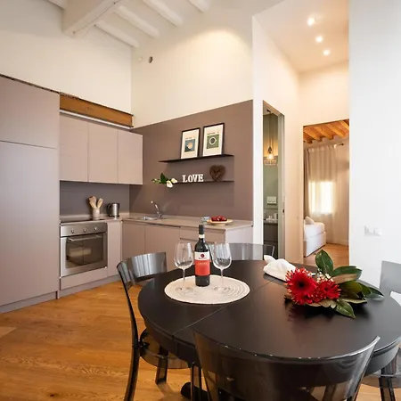Keys Of Italy - Tornabuoni 5 Tot - Luxury Apartment Florence