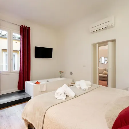 Keys Of Italy - Tornabuoni 5 Tot - Luxury * Florence