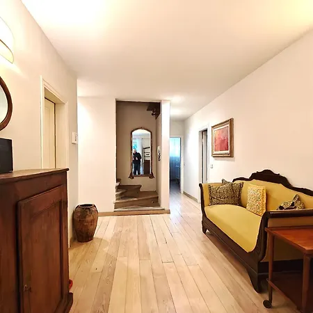 Apartment Mazzini Charming Getaway With Courtyard *