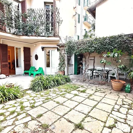 Mazzini Charming Getaway With Courtyard Apartamento