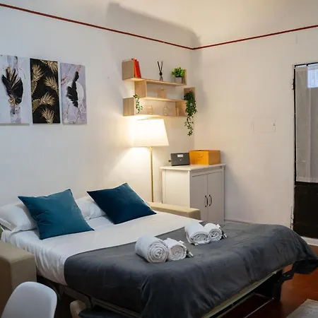 Apartment Pitti13 *