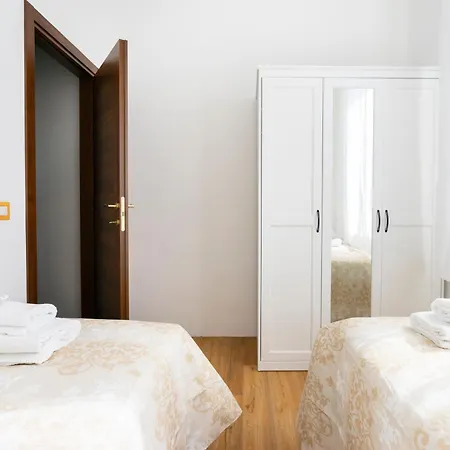 Toselli With Terrace Apartamento Florencia