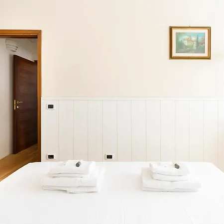 Toselli With Terrace Apartamento *