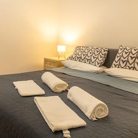 Appartamento Modern Two-room Near Station And Airport *